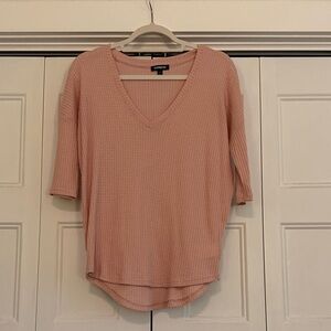 Express Blush V-Neck Short Sleeve Top